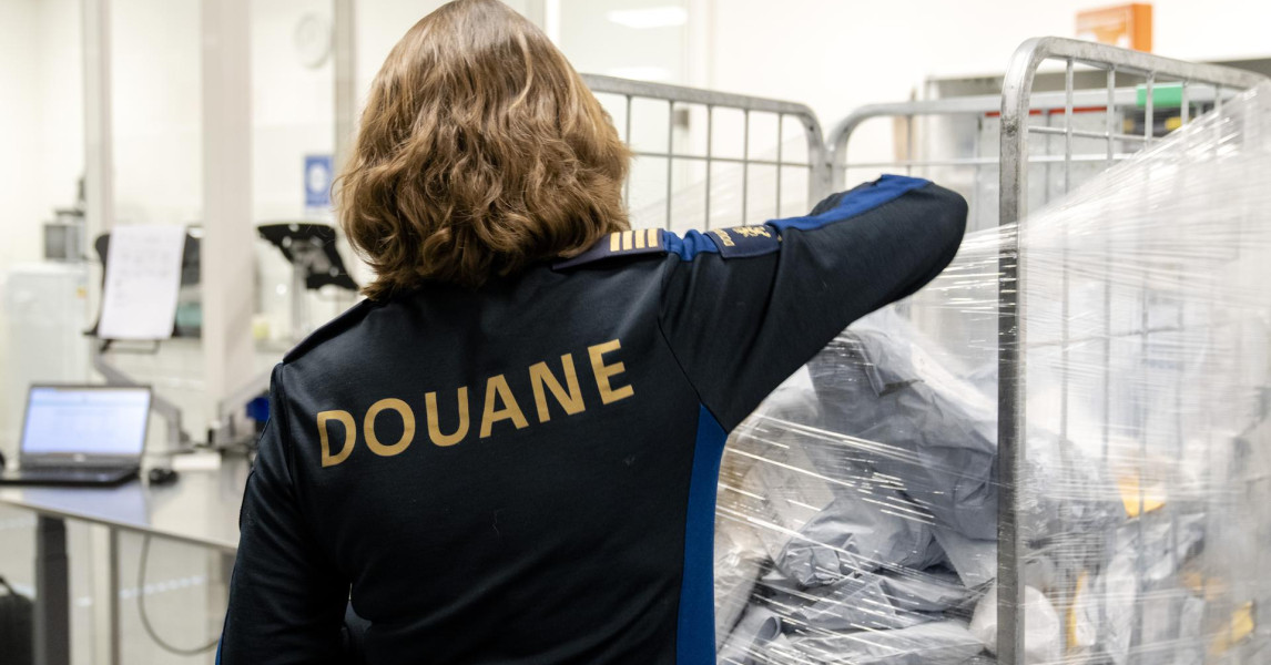 Pakketjes van buiten de EU vanaf 1 juli duurder door btw-heffing | WNL
