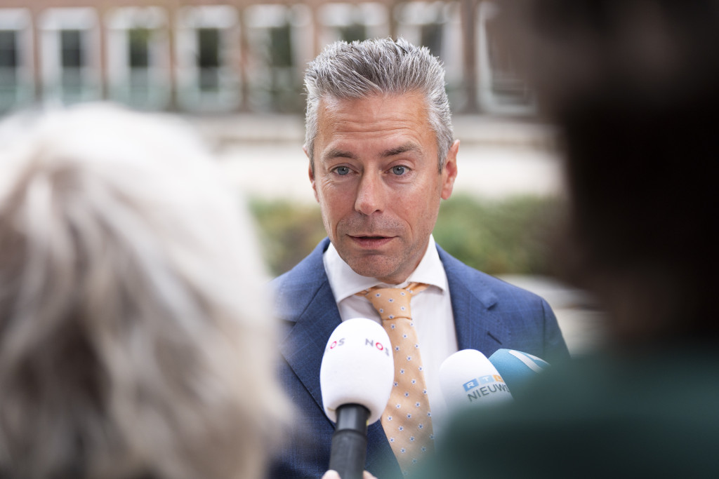 Volgens SGP-leider Stoffer is de begrotingsdeal nog lang niet rond: 'Heb de indruk dat we pas net begonnen zijn'