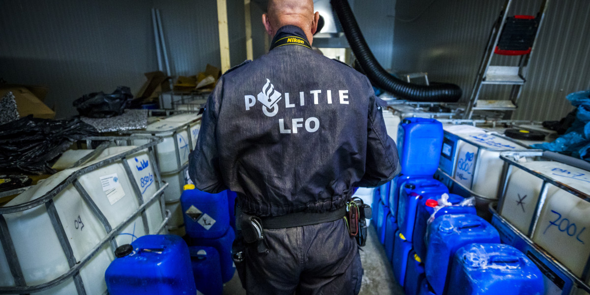 Zes mannen aangehouden na grote drugsvondst in loods
