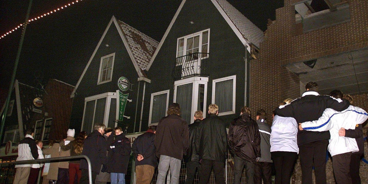 'Museum voor De Hemel': overlevende Gerie blikt 25 jaar later terug op cafébrand Volendam