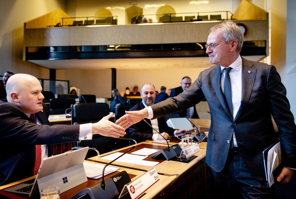 FVD-Statenlid declareert ruim 10.000 euro aan etentjes: 'Krankzinnig'