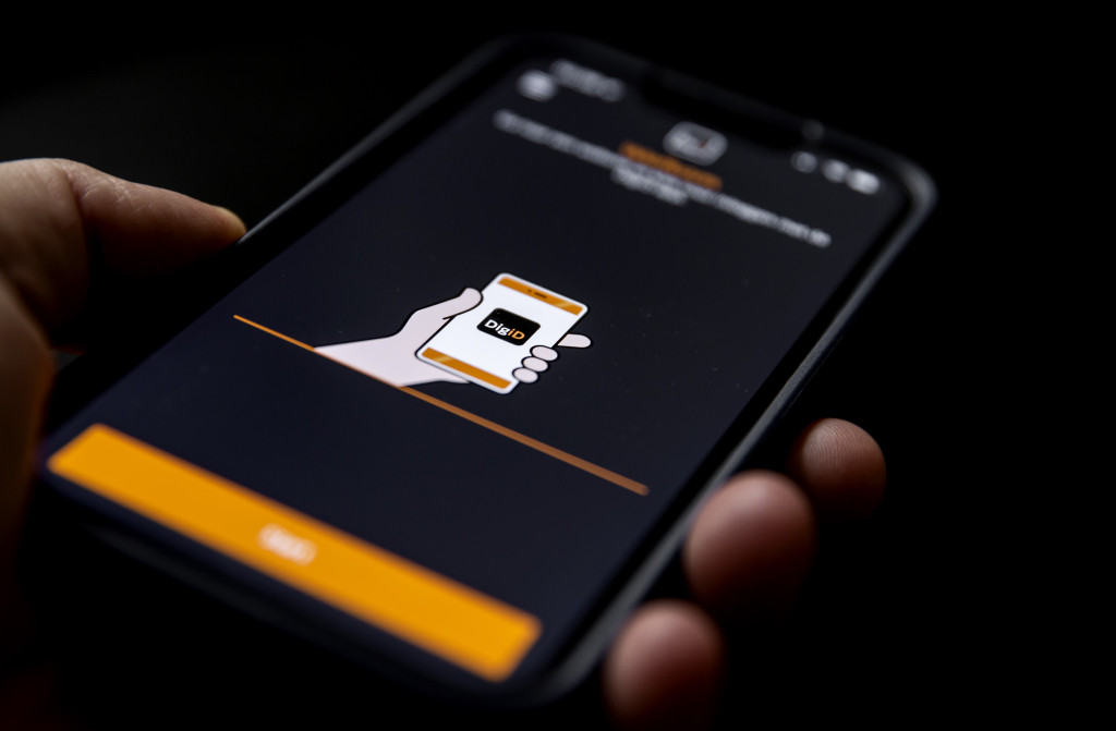 Inloggen bij MijnOverheid met een DigiD.