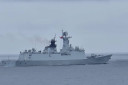 Een schip van het Chinese leger voor de kust van Taiwan.