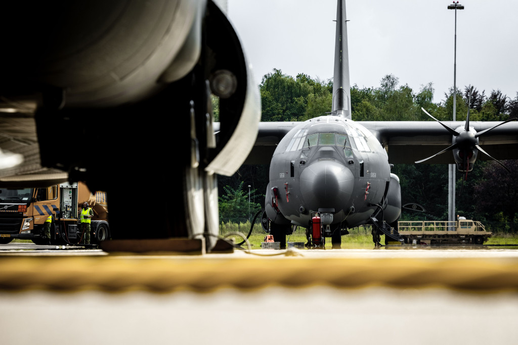 Een C-130 Hercules vrachtvliegtuig.