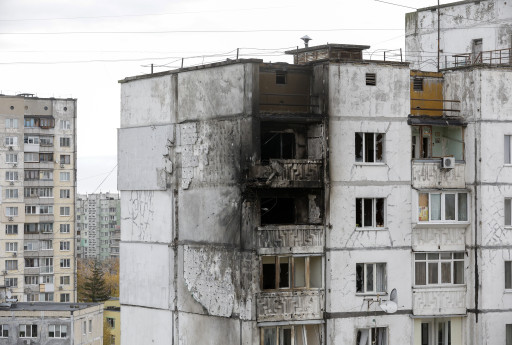 Verwoesting na een droneaanval in Kiev.