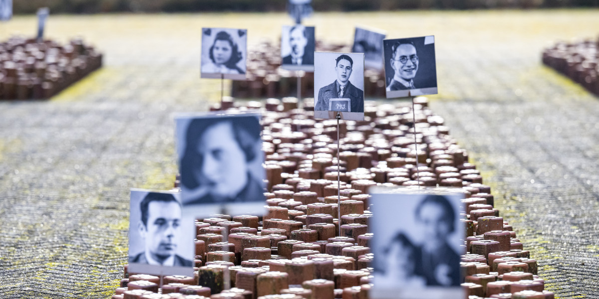 Namen 103.124 Holocaustslachtoffers kamp Westerbork dag en nacht voorgelezen