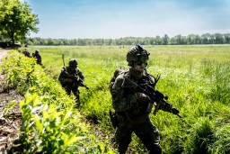 Een oefening van de Amerikaanse 12th Combat Aviation Brigade waarbij Nederlandse en Amerikaanse militairen deelnemen.