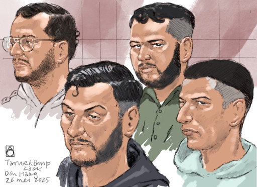 Rechtbanktekening van Mourad B., Adil A., Moshtag B. en Ilias B. tijdens een pro-formazitting tegen de vier verdachten die betrokken zouden zijn bij de explosies aan de Tarwekamp in de wijk Mariahoeve.