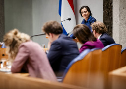 Songül Mutluer (GroenLinks-PvdA) tijdens een debat.