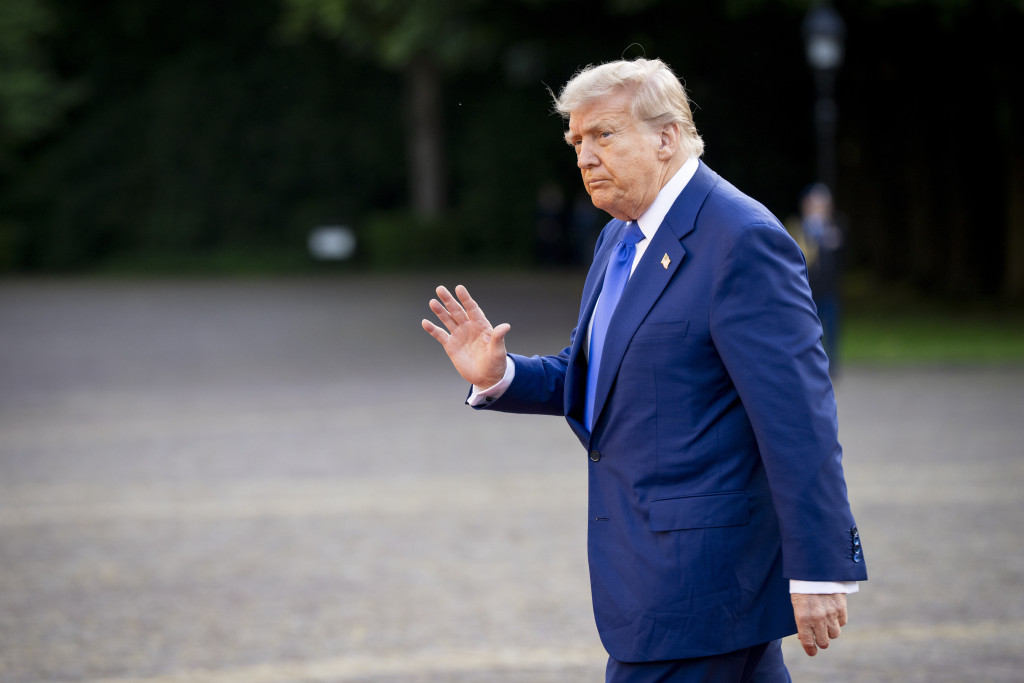 Donald Trump komt aan bij Huis ten Bosch.