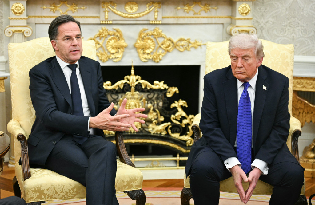 Trump-fluisteraar Mark Rutte komt weer in actie: 'Paaien, slijmen, dat heeft hij wel geleerd'