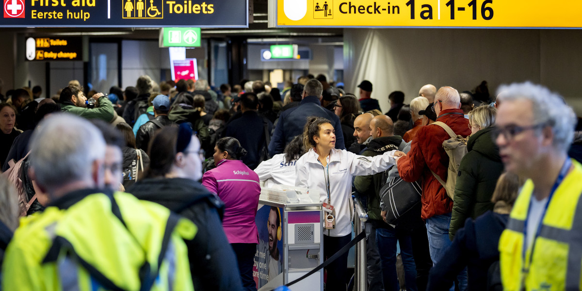 Minister: Schiphol heeft imagoschade geleden in 'barre week'