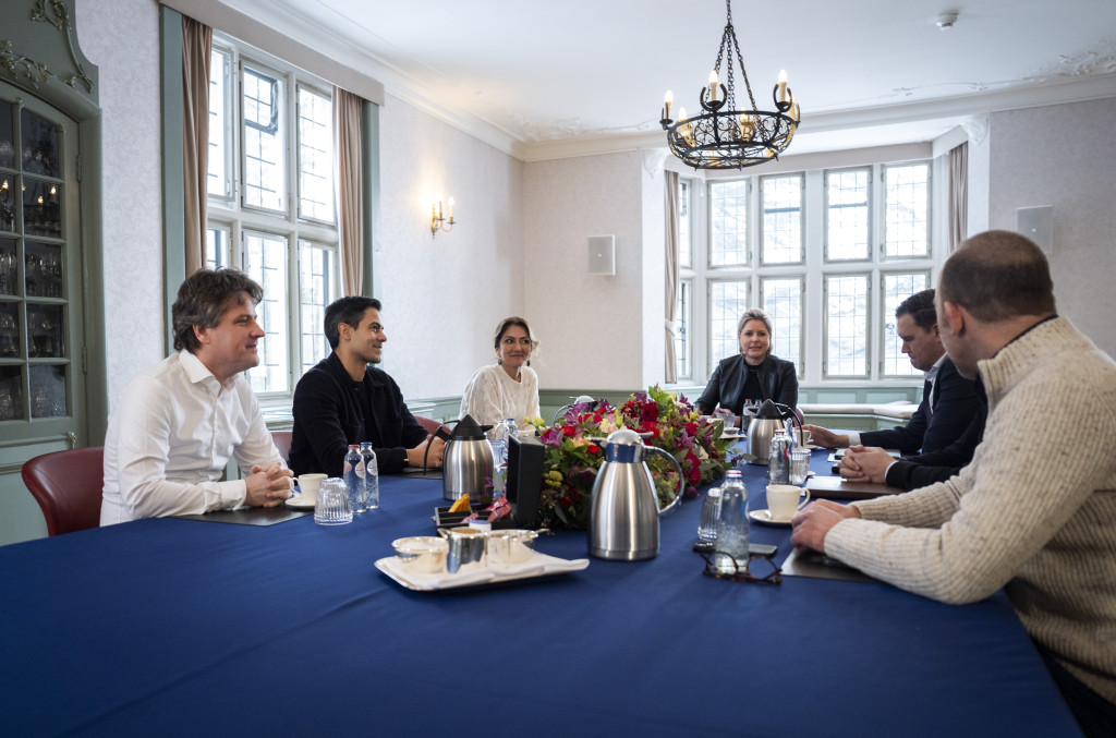 Henri Bontenbal (CDA), Rob Jetten (D66) en Dilan Yesilgoz op landgoed Zwaluwenberg voor een gesprek over de kabinetsformatie.