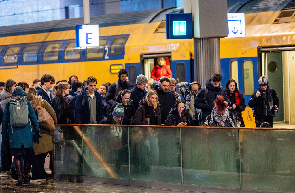 Mobiliteitsexpert kraakt plan GroenLinks-PvdA: 'Klimaat niet gebaat bij treinabonnement voor 49 euro'
