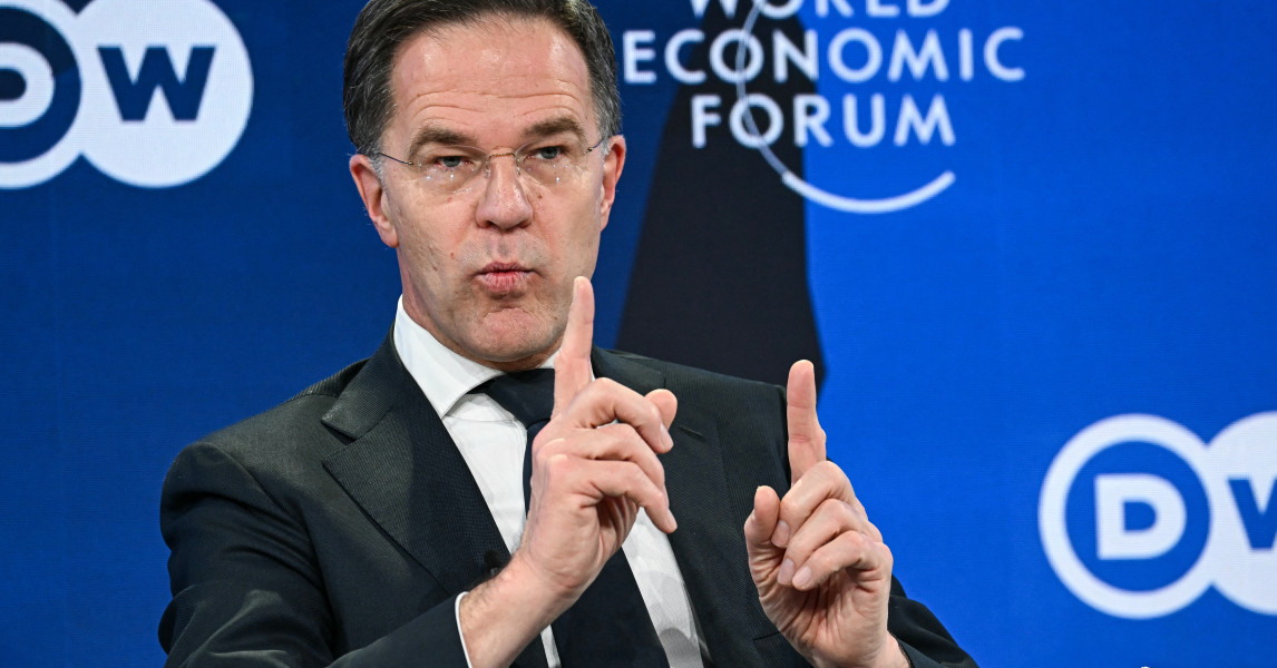マーク・ルッテ氏はいかにしてNATOを救ったか：「人間関係を築くにはユーモアが有効」