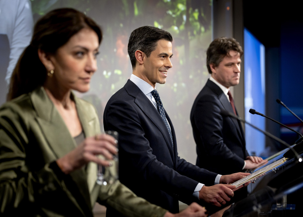 'CDA heeft spijt van samenwerking met VVD, VVD moet uit kabinet stappen'