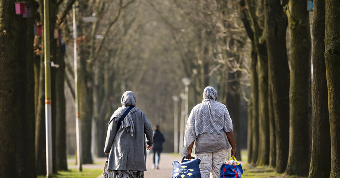 Hardenberg legt COA dwangsom op om sluiting azc af te dwingen | WNL