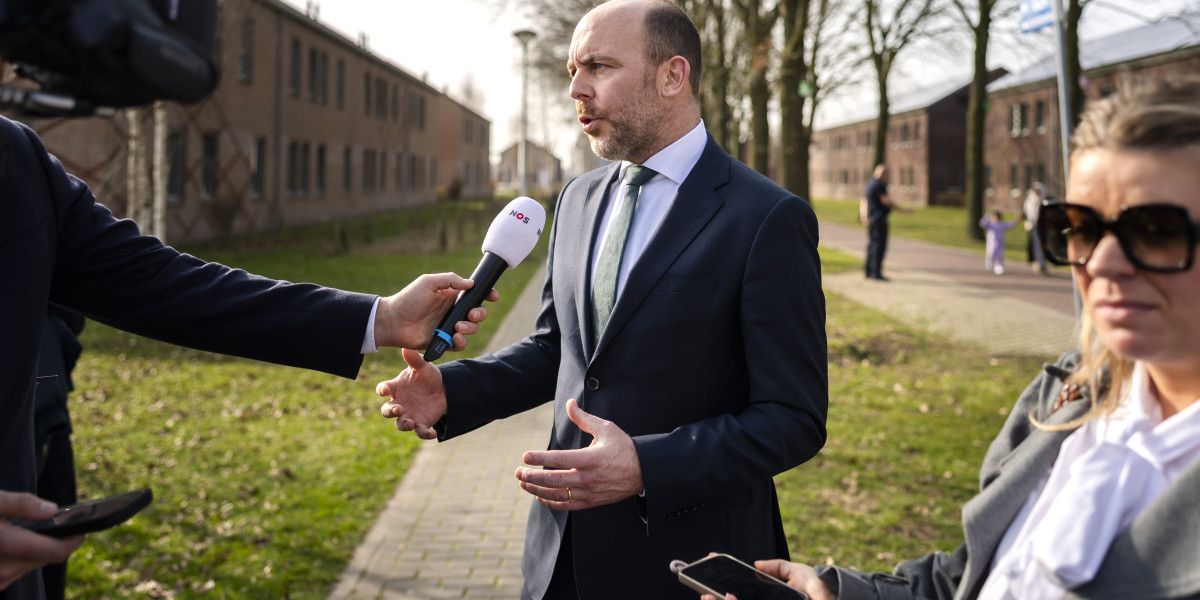 Nieuwe asielminister wil 'rust, reinheid, regelmaat' in Ter Apel