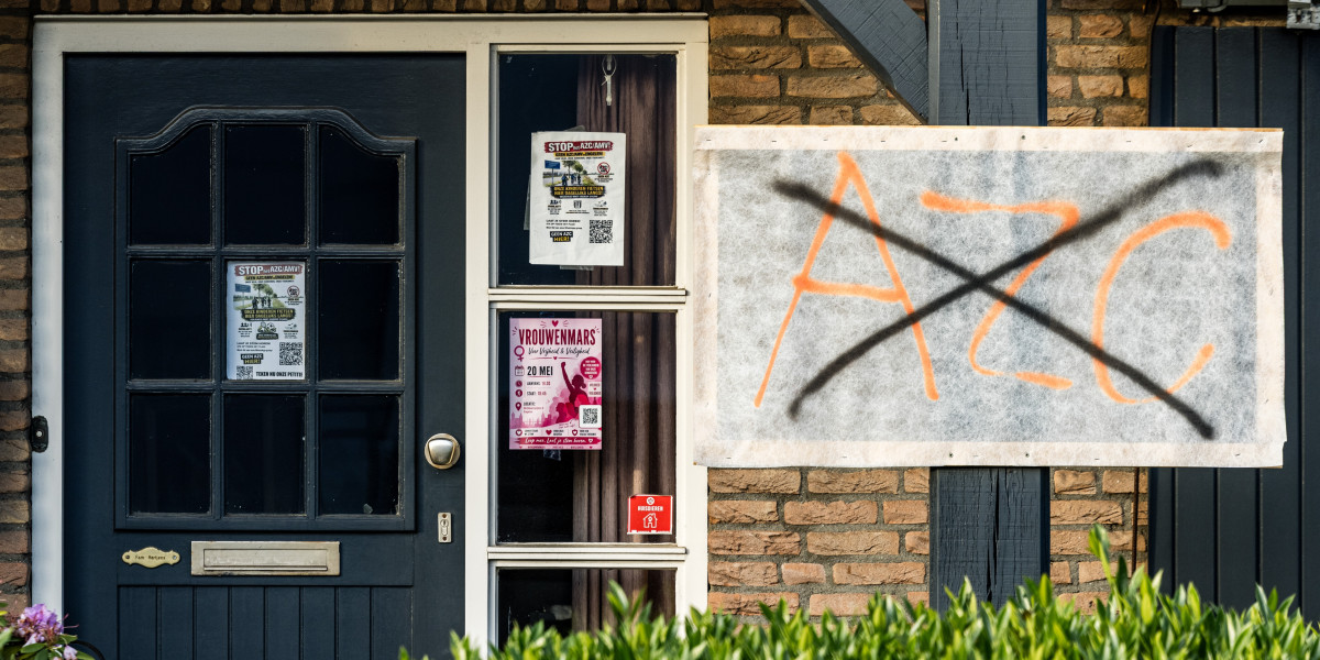 Extra surveillance in Engelen en Bokhoven na bekladdingen