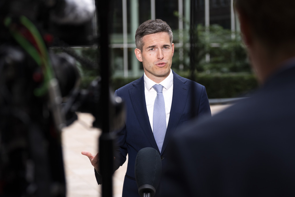 Minister Berendsen steunt oproep WRR: 'We moeten onze eigen veiligheid en concurrentiekracht versterken'