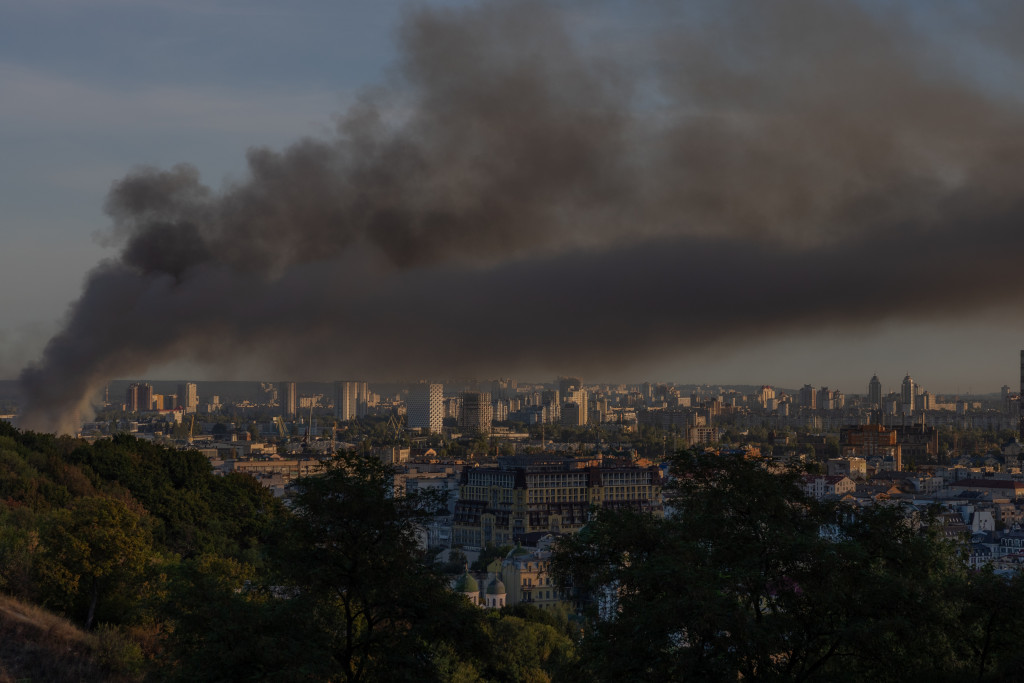 Rook boven Kyiv na nieuwe aanslagen.