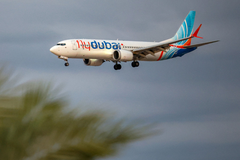 737 van flydubai.
