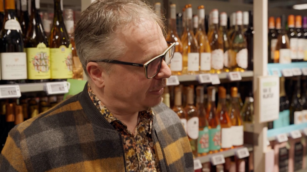 Alcoholgebruik daalt, maar lage prijs houdt trendbreuk tegen: 'Alcohol is zó goedkoop in Nederland!'