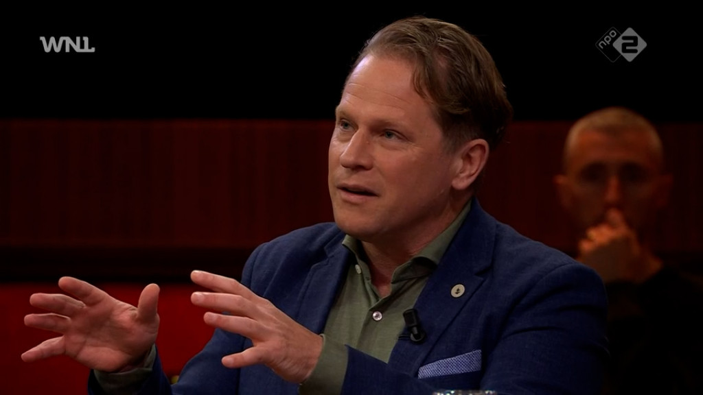 Staatssecretaris van Defensie Gijs Tuinman in Café Kockelmann op NPO 2.