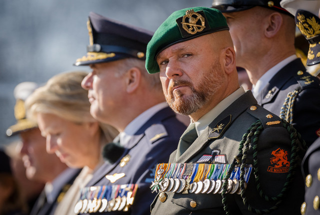 Majoor en drager van de Militaire Willems-Orde Marco Kroon tijdens de ceremonie.