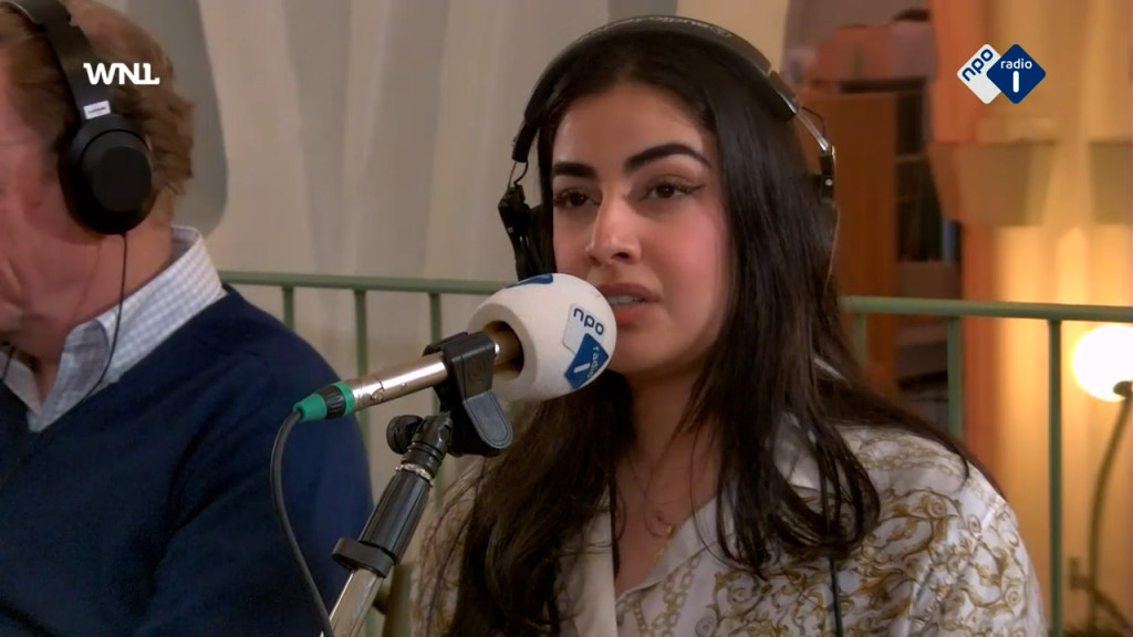 Nieloefaar Bahadori in WNL In de Kantine.