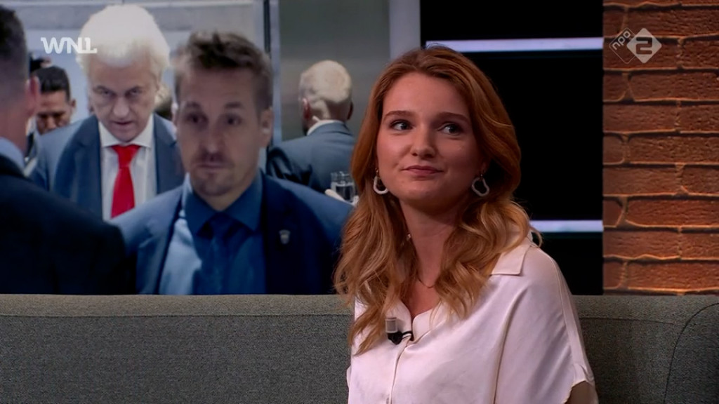 Politiek verslaggever Tessa van Viegen in Goedenavond Nederland op NPO 2.