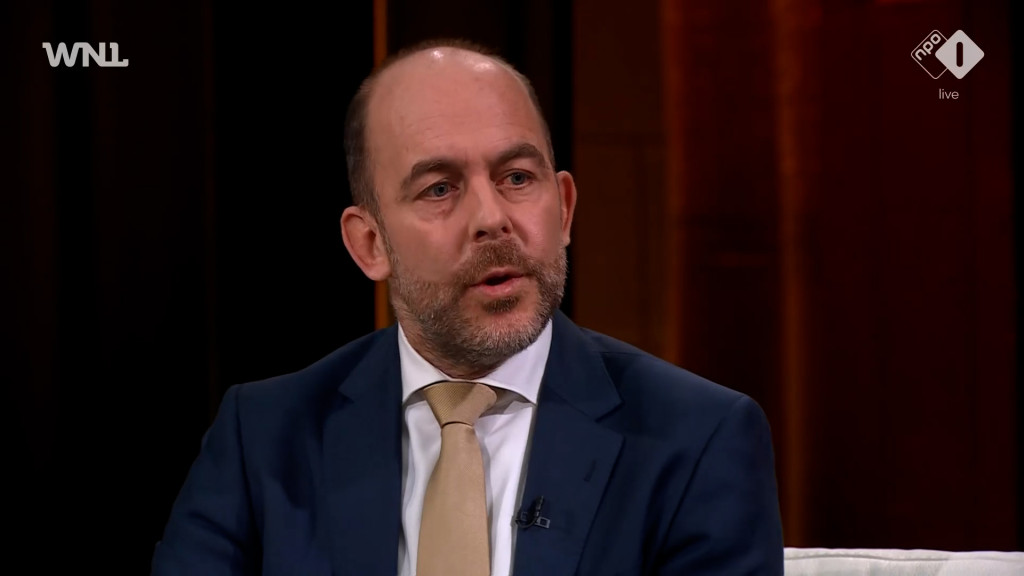 Asielminister Van den Brink over onrust Syrische asielzoekers: 'Rillingen lopen over mijn lijf'