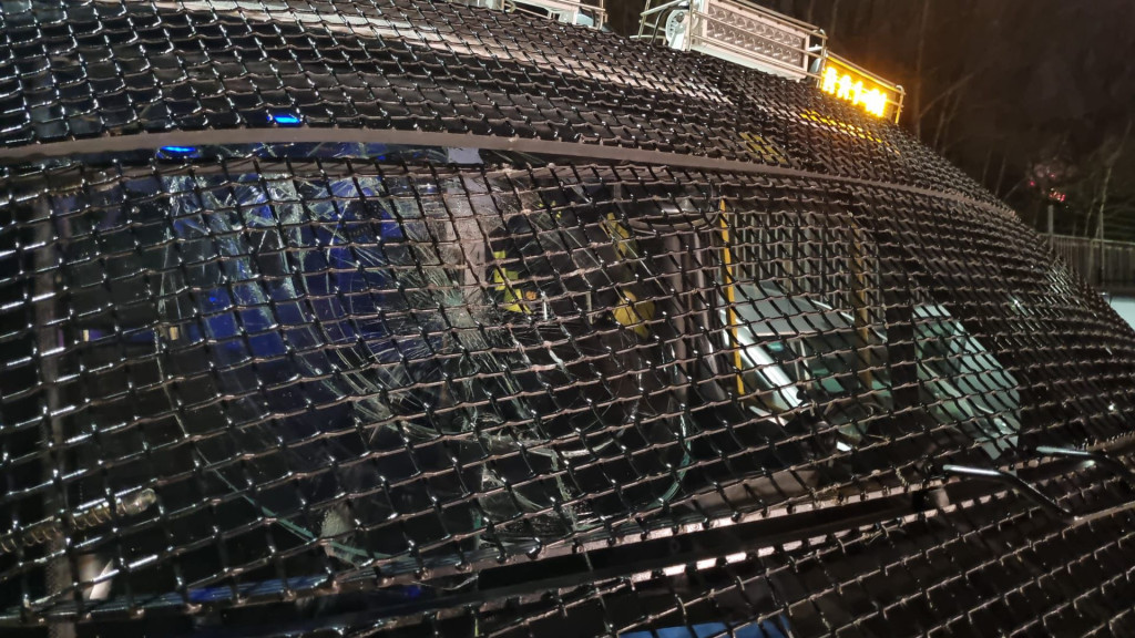 Schade aan ME-bus tijdens de jaarwisseling.